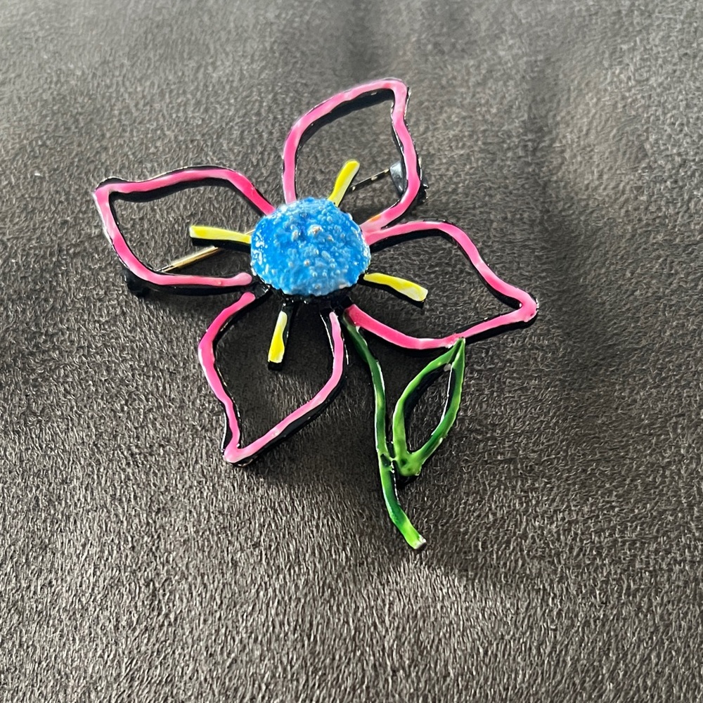 ART Vintage Brooch